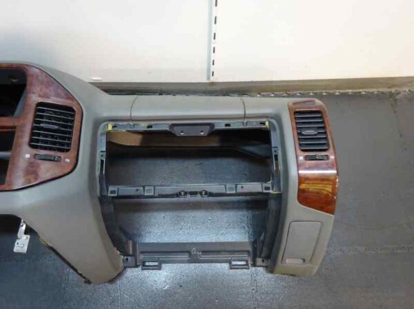 Mitsubishi Pajero Tableau de bord – Image 4