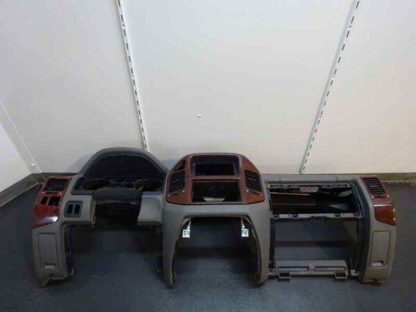 Mitsubishi Pajero Tableau de bord