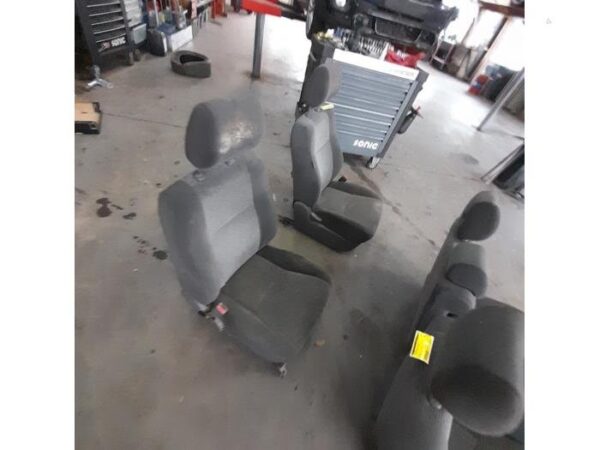 Toyota Land Cruiser(J12) 3.0 D-4D 16V Siège avant gauche et droite – Image 2