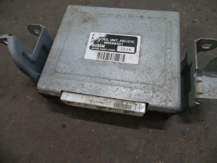 Calculateur moteur Mitsubishi Pajero