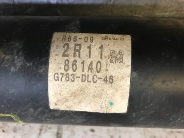 Arbre de transmission d'un Toyota Landcruiser V8 – Image 2