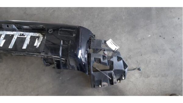 Pare choc arrière d'un Landrover Defender landrover Defender II 3.0 D250 MHEV Pare choc arrière – Image 6