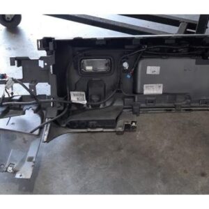 Pare choc arrière d'un Landrover Defender landrover Defender II 3.0 D250 MHEV Pare choc arrière