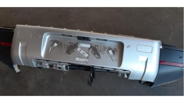 Pare choc arrière d'un Landrover Defender androver Defender II 3.0 D250 MHEV Pare choc arrière – Image 4