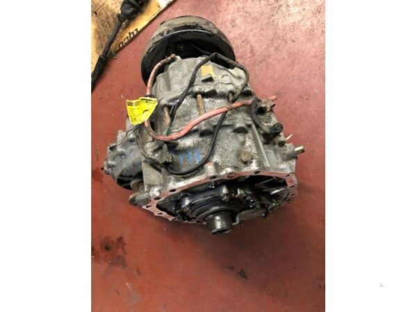 Boîte de transfert 4x4 d'un Nissan Patrol GR 2.8 GR TD – Image 2