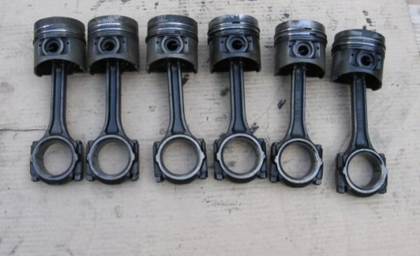 Pistons et bielles Nissan Patrol K160 K260 3.3 83mm nominal