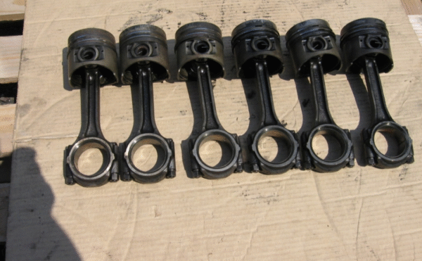 Pistons et bielles Nissan Patrol K160 K260 3.3 83mm nominal – Image 2