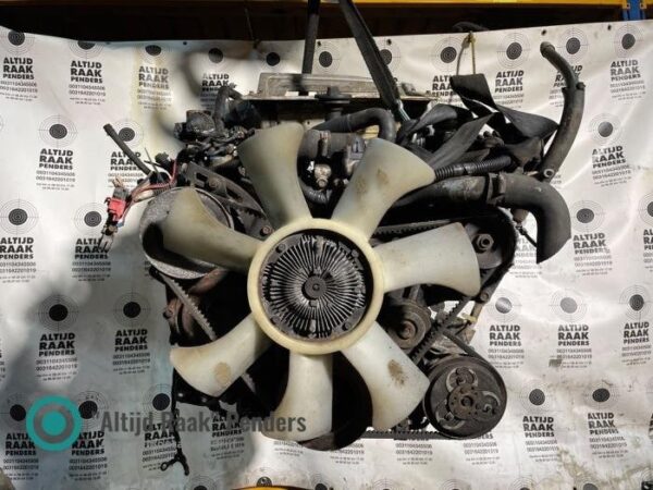 Moteur d'un Nissan Terrano – Image 4
