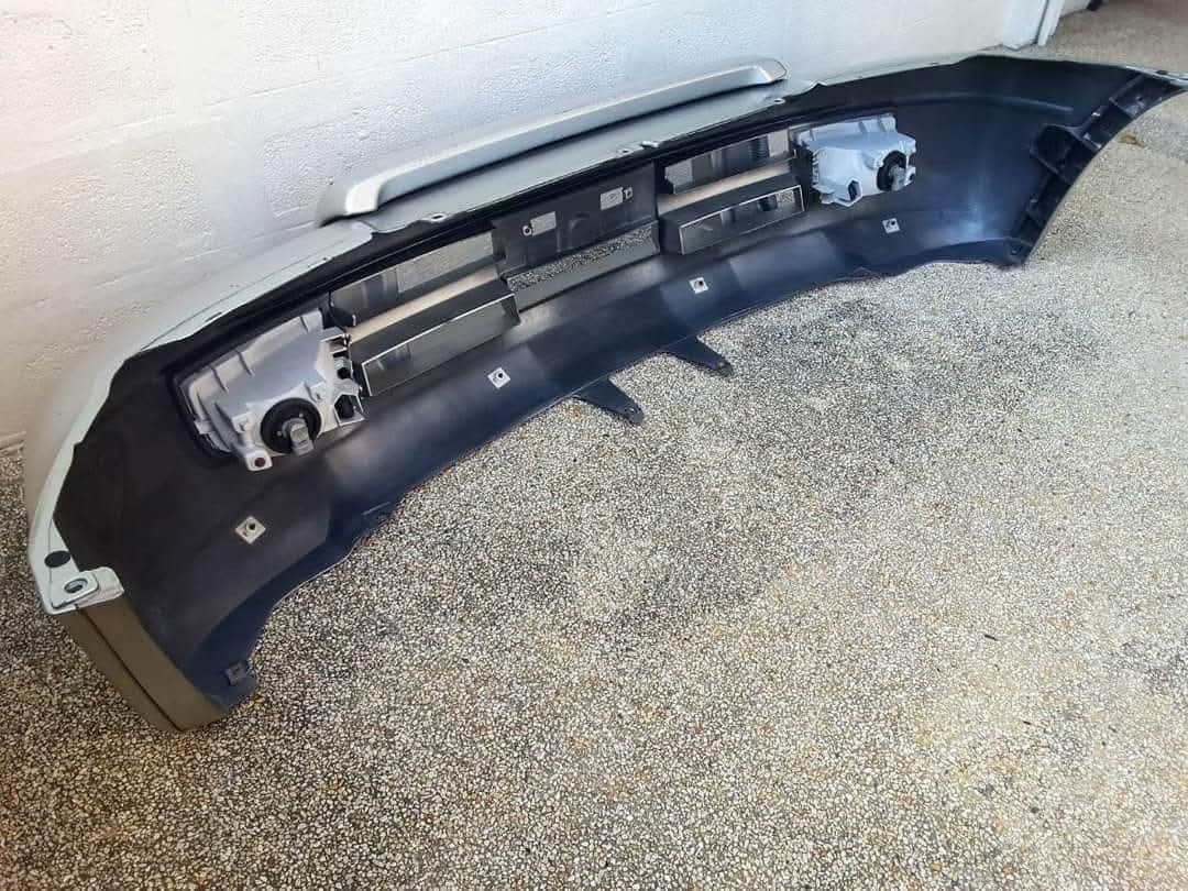 Pare-chocs avant TOYOTA Land Cruiser Prado 2001 GF-KZJ95W