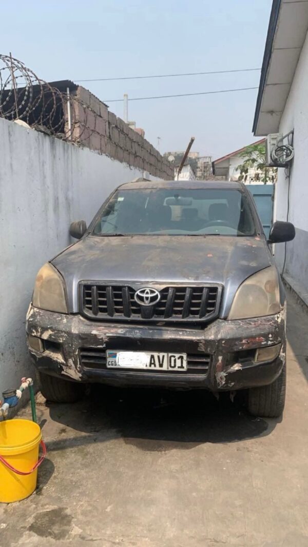 En vente pour pièces détachées 2006 Prado Gx 2006
Prado Gx, diesel, manuelle. Moteur 5L – Image 16