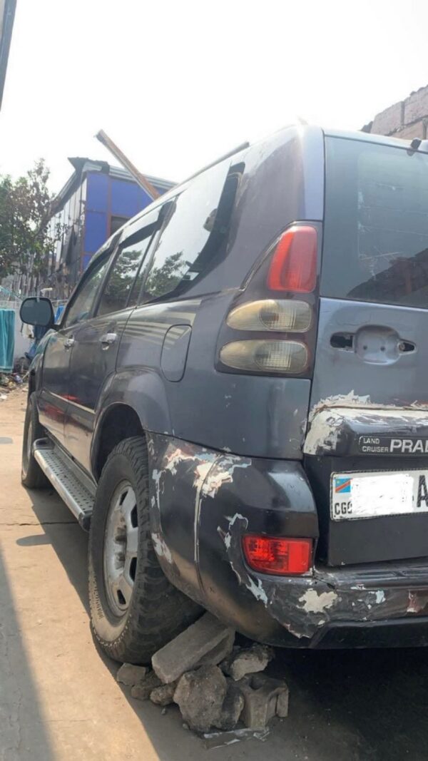 En vente pour pièces détachées 2006 Prado Gx 2006
Prado Gx, diesel, manuelle. Moteur 5L – Image 5