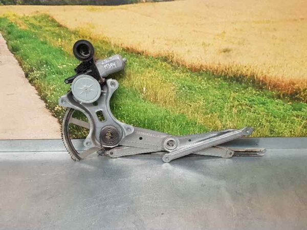 Lève-vitre avant droit TOYOTA LAND CRUISER PRADO (_J12_) 6 PINS ELECTRICO
TOYOTA LAND CRUISER PRADO (_J12_)
[2002-2010] (5 Portes) – Image 2