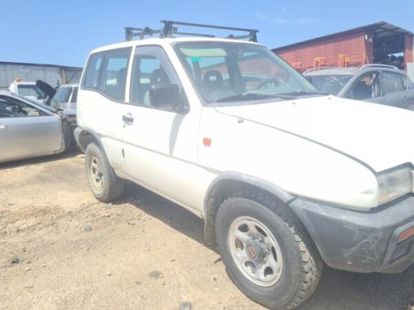 Barres de toit NISSAN TERRANO II (R20) 2.7 TD 4WD Diesel d'occasion – Image 2