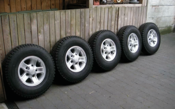 LAND ROVER Defender - Jantes BOOST Original avec pneus NEUF – Image 13