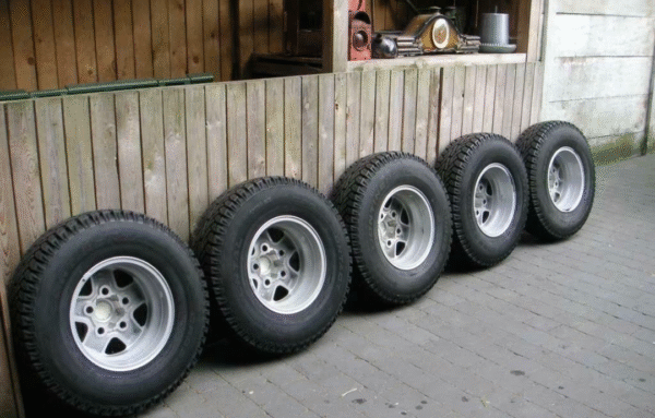 LAND ROVER Defender - Jantes BOOST Original avec pneus NEUF – Image 5