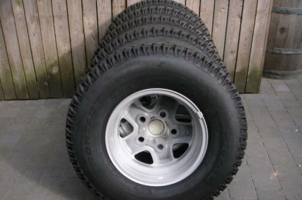 LAND ROVER Defender - Jantes BOOST Original avec pneus NEUF – Image 3